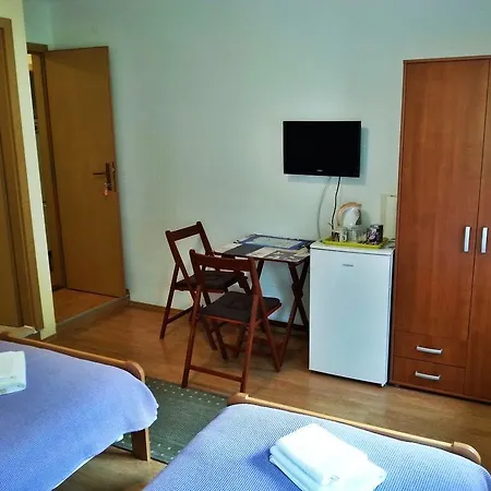 Puljic Pensión 3*